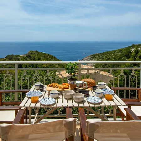 Belvedere Paxos Gaios
